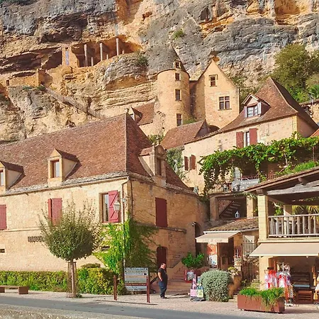 Pet Friendly In Saint-Géraud-de-Corps
